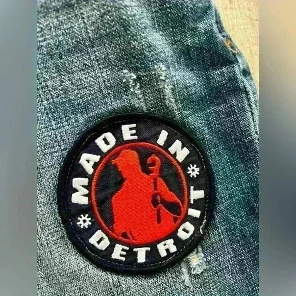 MOSSIMO -Denim Cutoff Short Size 4. Skinny Boyfriend with Made in Detroit patch - Picture 4 of 9